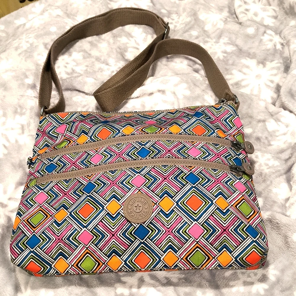 Kipling dual zip wipeable geometric print bag, EUC, 13